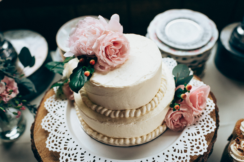 Spruce Mountain Ranch Wedding Photography cake