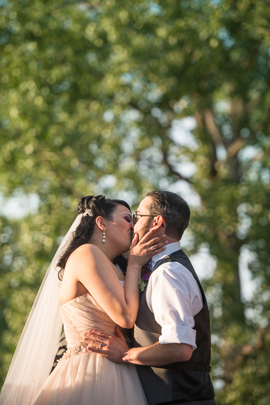 Denver Wedding Photographer Hudson Gardens kiss