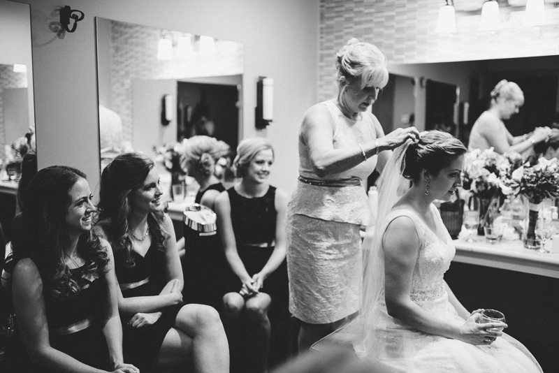 Golden Wedding Photographer bride getting ready