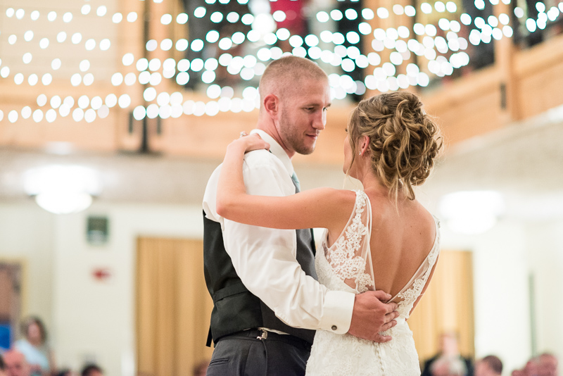 Silverthorne Wedding Photographer first dance