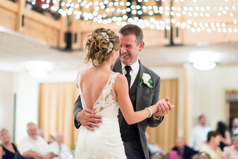 Silverthorne Wedding Photographer first dance