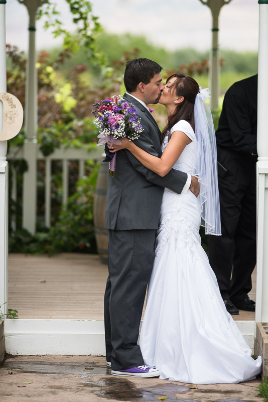 Palisade Wedding Photography first kiss
