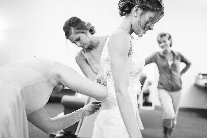 Denver wedding photography zipping dress
