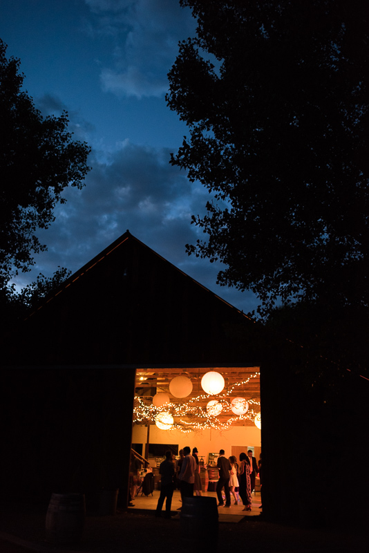 Denver wedding photography barn wedding