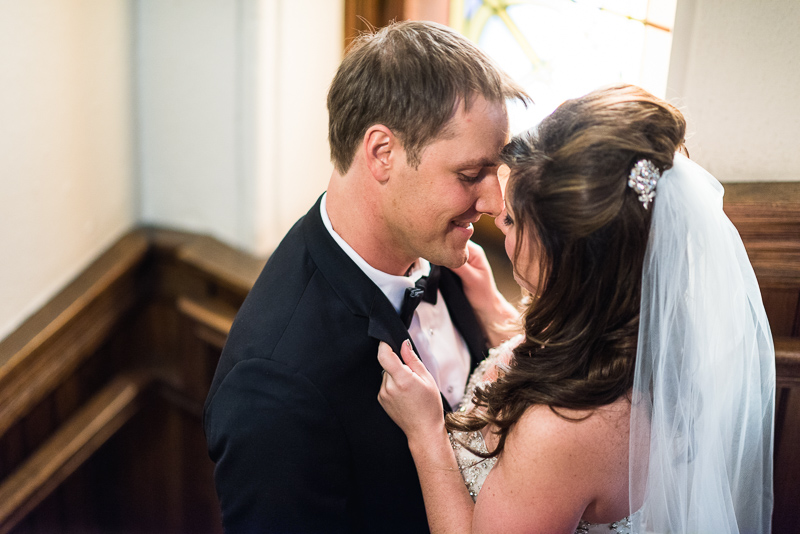 denver wedding photography church kiss