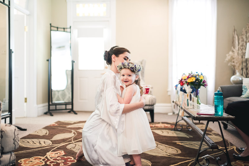 chatfield botanic gardens wedding photography bride and flower girl