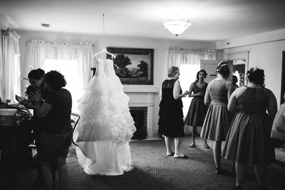 morrison willow ridge manor wedding photographer dress