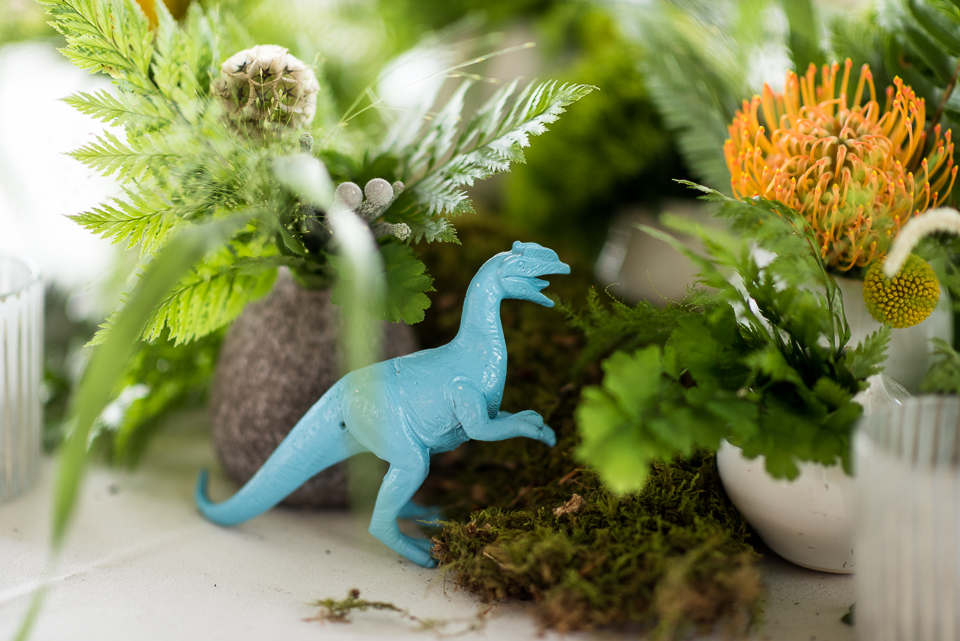 morrison willow ridge manor wedding photographer dinosaur centerpieces