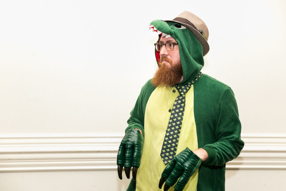 morrison willow ridge manor wedding photographer dinosaur guest