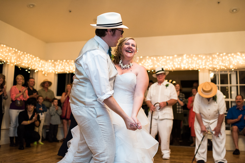 morrison willow ridge manor wedding photographer laughing dancing