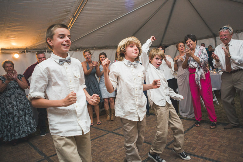 Cuchara Wedding Photographer kids dancing
