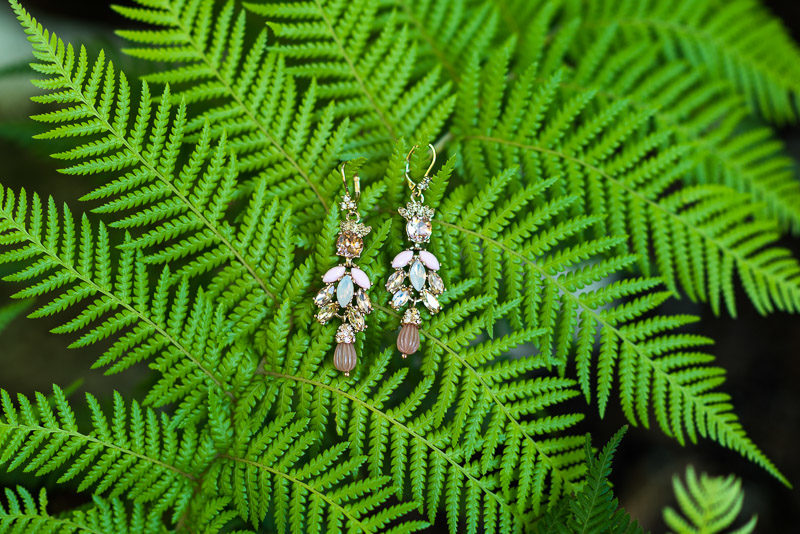 deer park villa wedding photography earrings